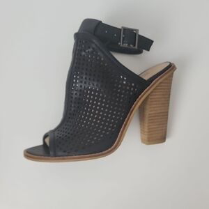 Pink Martini Black Cutout Sexy Heels 🐈‍⬛👑🍸